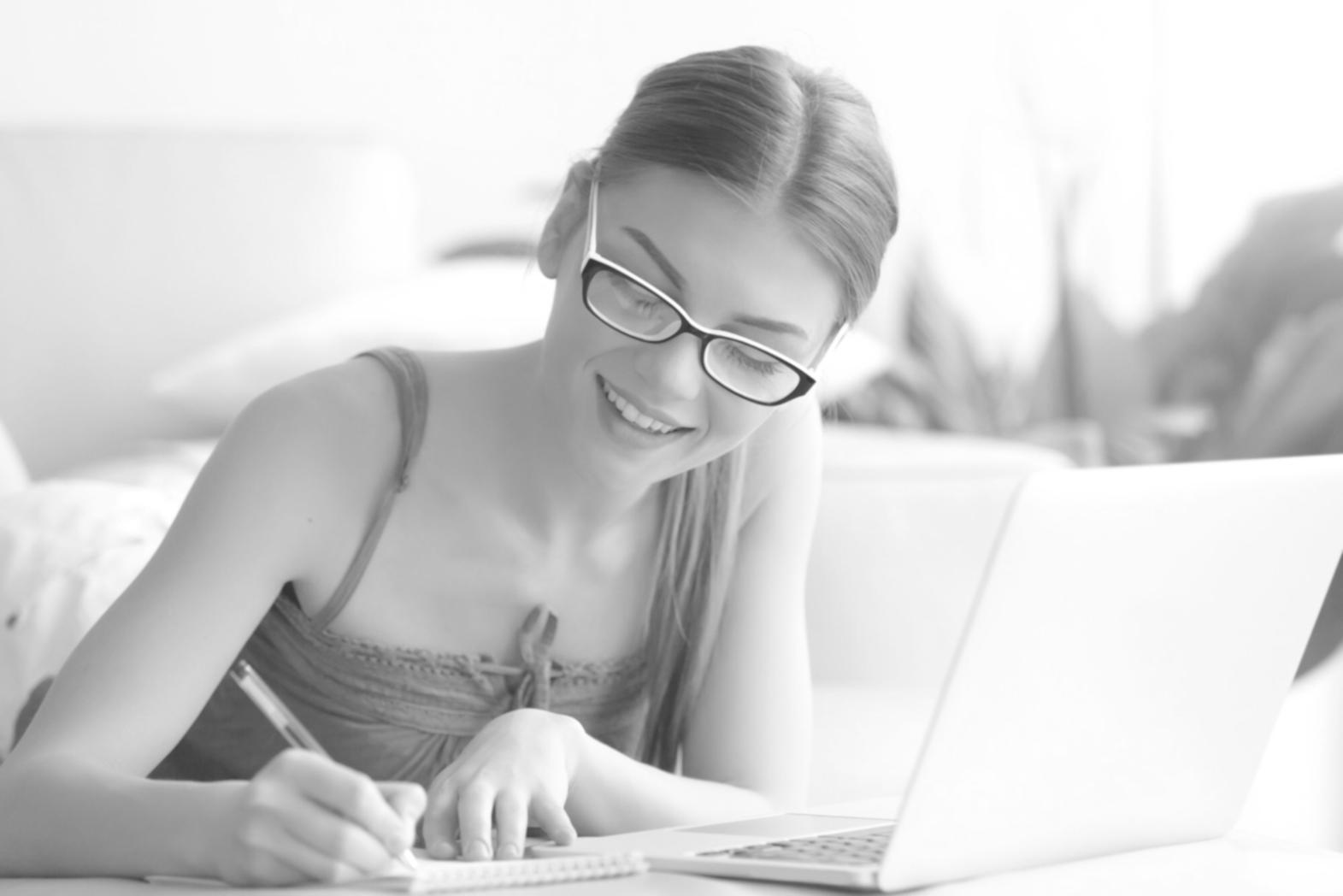 Formation manucure avec outils professionnels et techniques avancées
